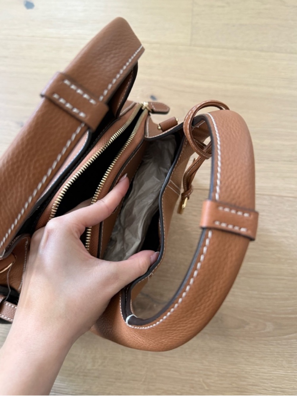 NWT Le Tanneur Small Juliette Handbag in Tan Brown Grained Leather - Picture 9 of 10